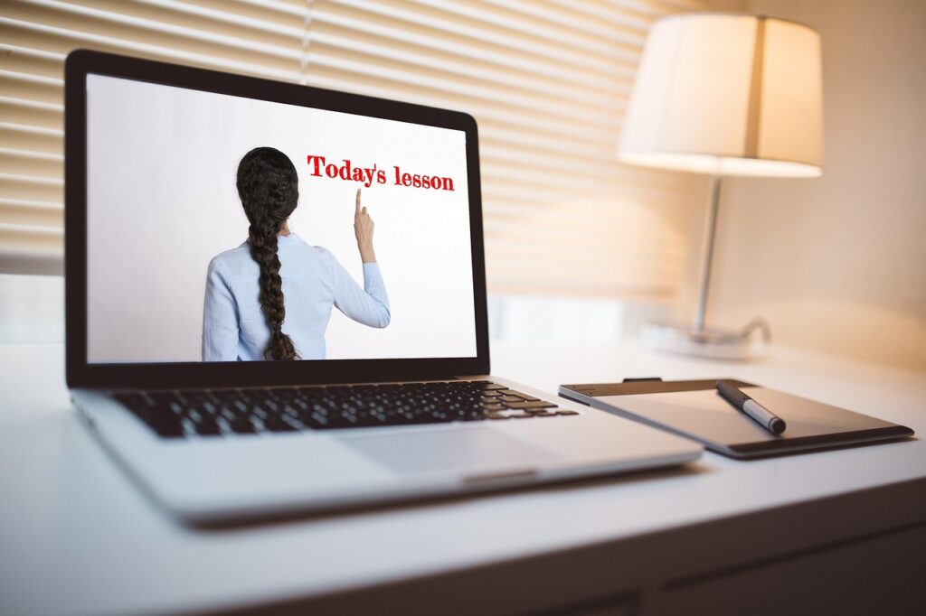 online english lesson video call laptop